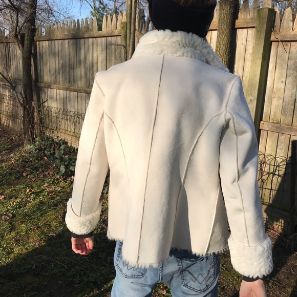 Reversible furry jacket? - Picture 2 of 5
